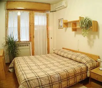 ** Apart-hotel Residence Isola Verde Cisanello Pisa Itália